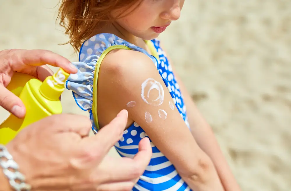 Cuidados com crianças no verão: guia essencial