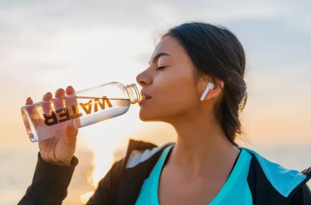 Hidratação e Saúde: quantos copos de água devemos beber por dia?